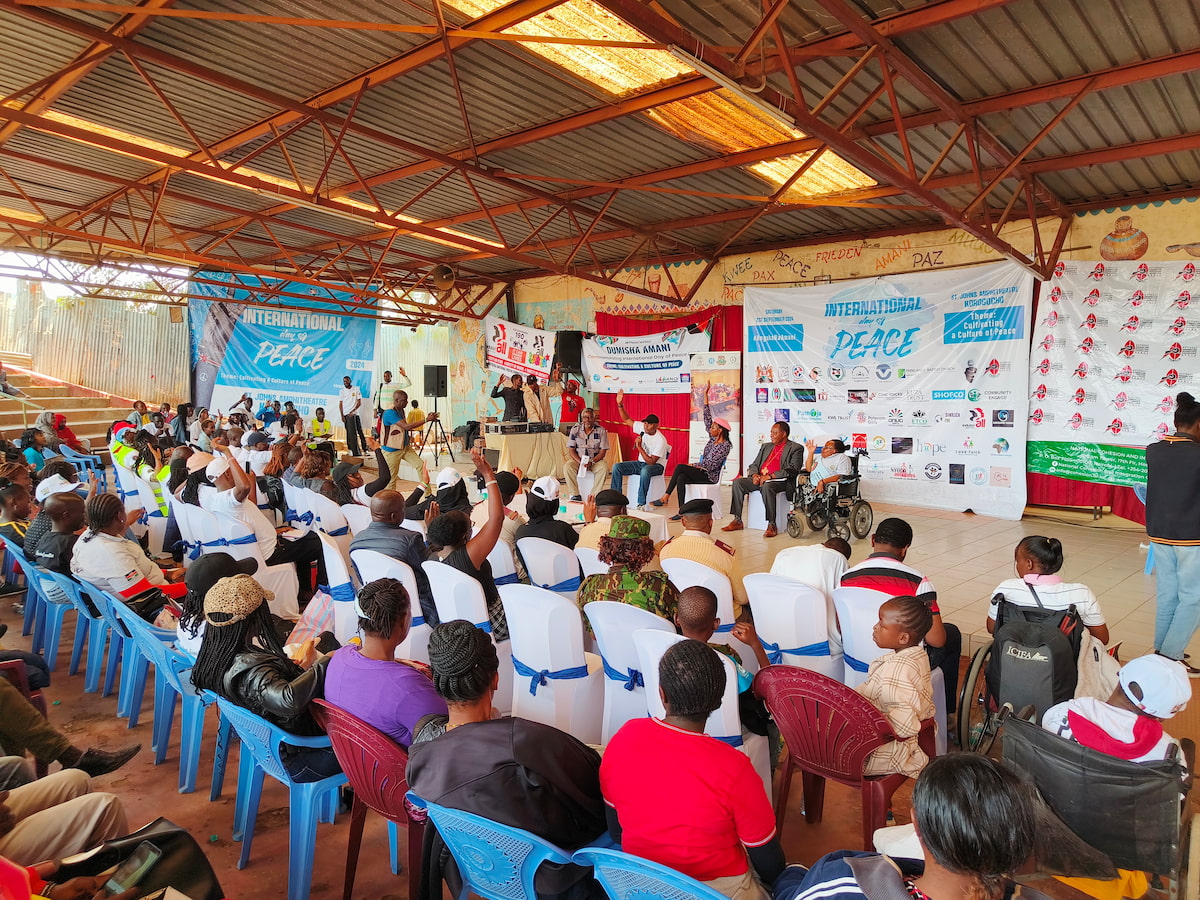 Fórum comunitário com participação ampla em evento promovido pela Civic Voices.